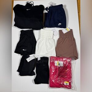 Women’s Nike Clothes Bundle Brand New With Tags.